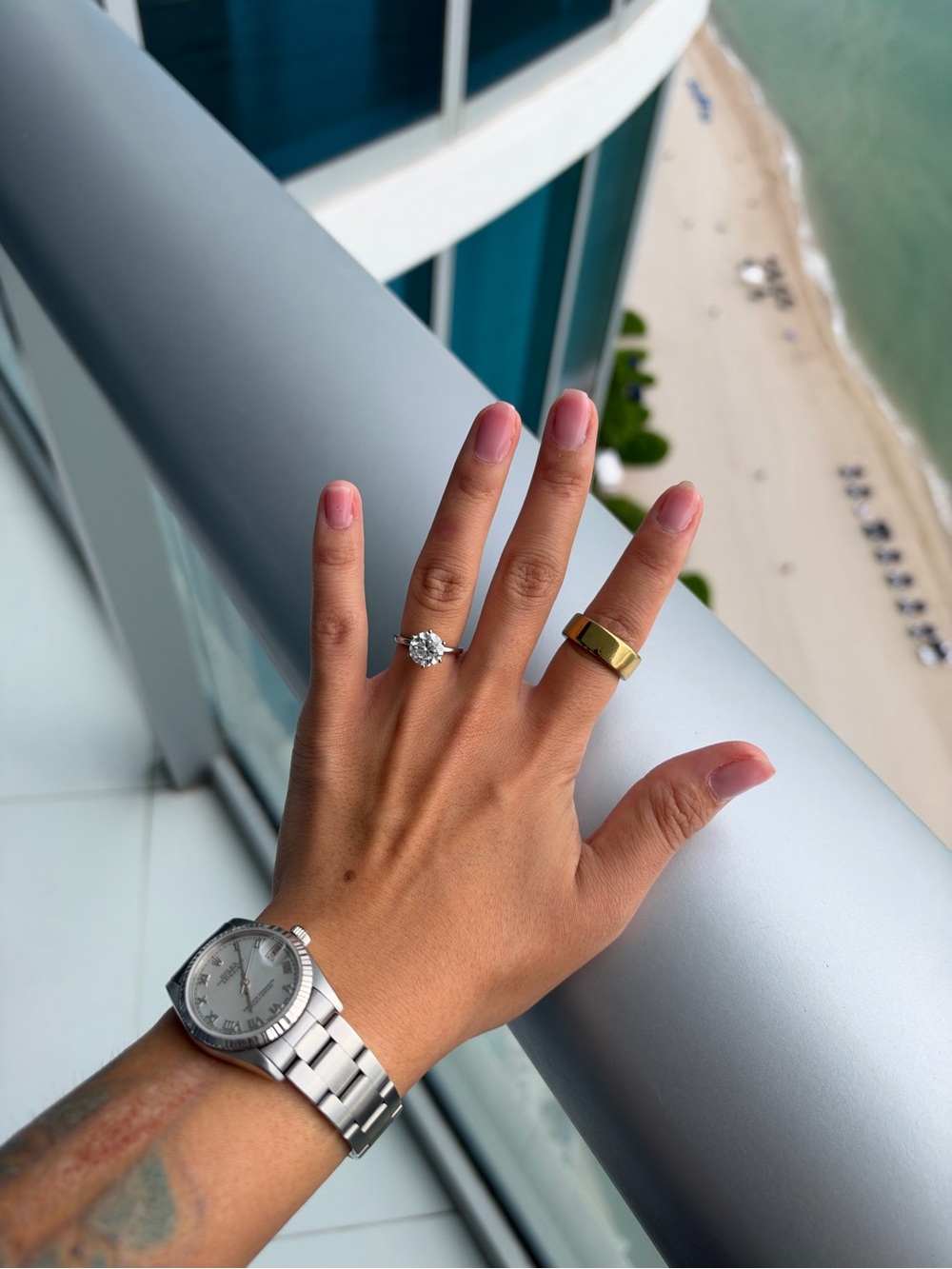 Oura Gold Ring Gen 4 size 8 with charger